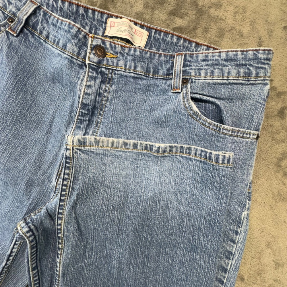 Levi's Denim Jeans Classic Bootcut Relaxed Fit Light Wash Women's Size 16